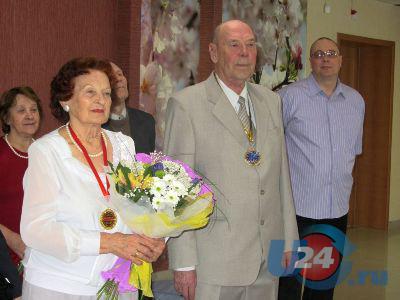 Миасцы Поповы отметили золотую свадьбу в День всех влюбленных