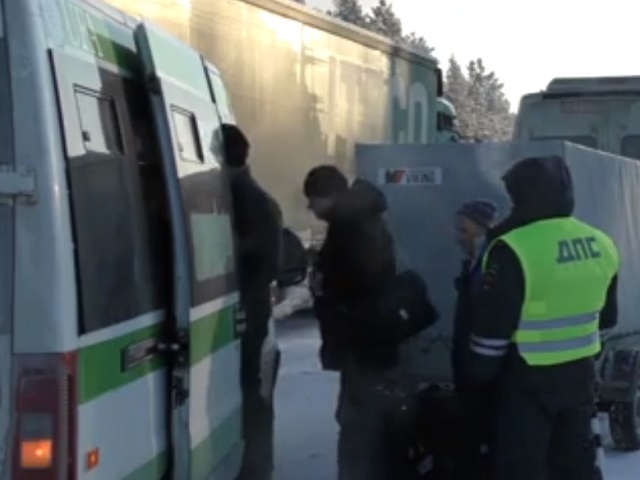 В Челябинской области на трассе в мороз застрял автобус с пассажирами