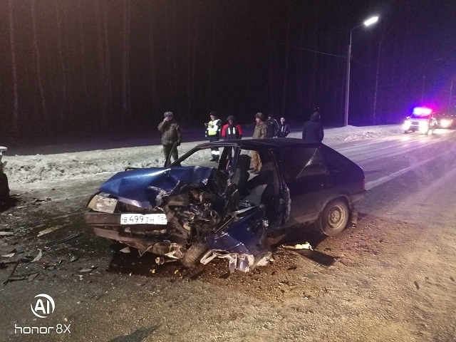 В Челябинской области водитель легковушки погиб в лобовом ДТП