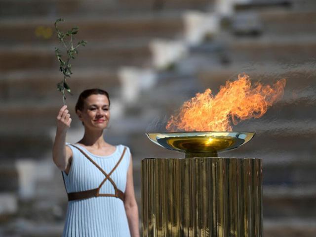 В Греции состоялась церемония зажжения Олимпийского огня