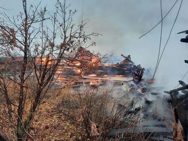 Бабушка не смогла выбраться: на Южном Урале на пожаре погибла пенсионерка