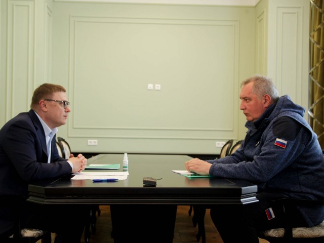 Алексей Текслер провел встречу с главой Госкорпорации «Роскосмос» Дмитрием Рогозиным