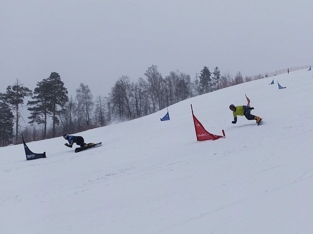 В Миассе прошел этап Кубка России по сноуборду