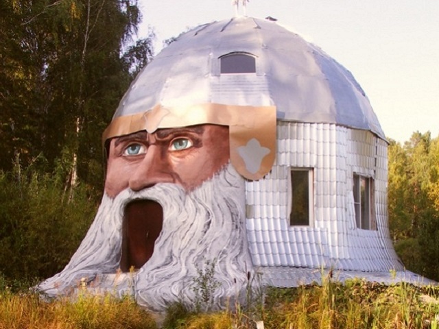 Челябинская голова Святогора вошла в энциклопедию самых необычных народных арт-объектов страны