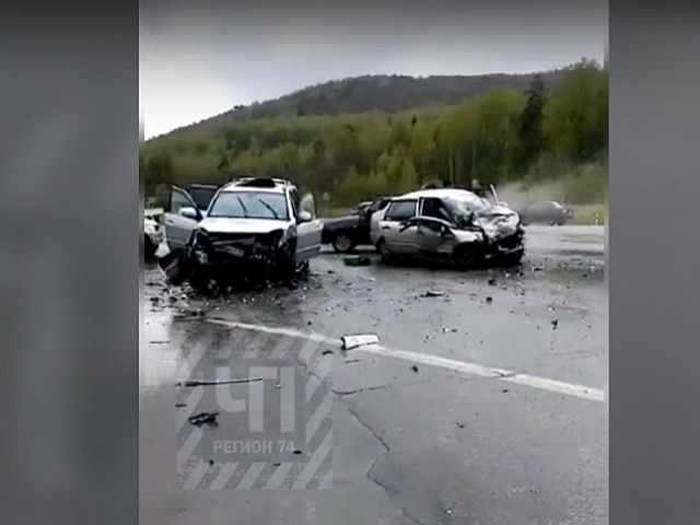 На Южном Урале на мокрой трассе произошло ДТП с пострадавшими