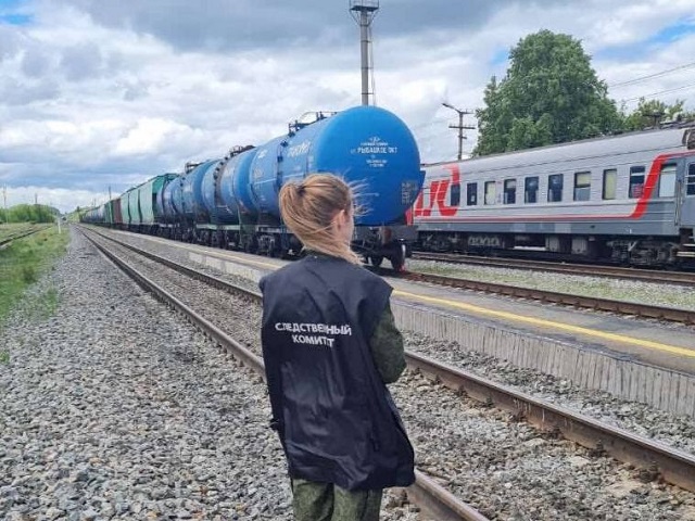 На Южном Урале грузовой поезд сбил пенсионера