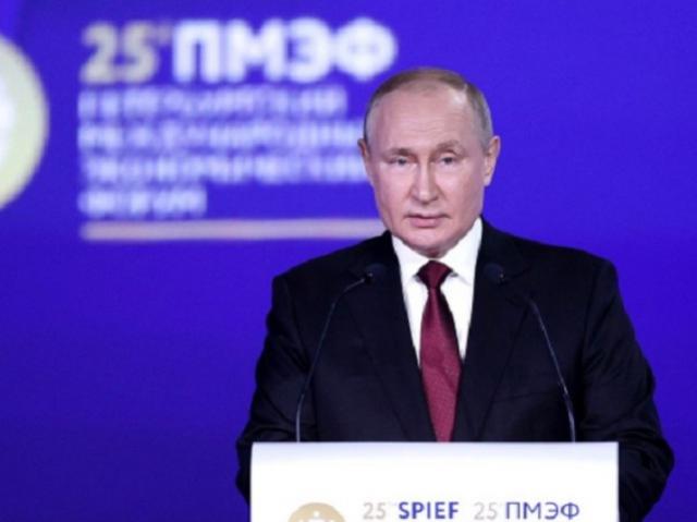 Владимир Путин предложил снизить ставку по льготной ипотеке до 7%