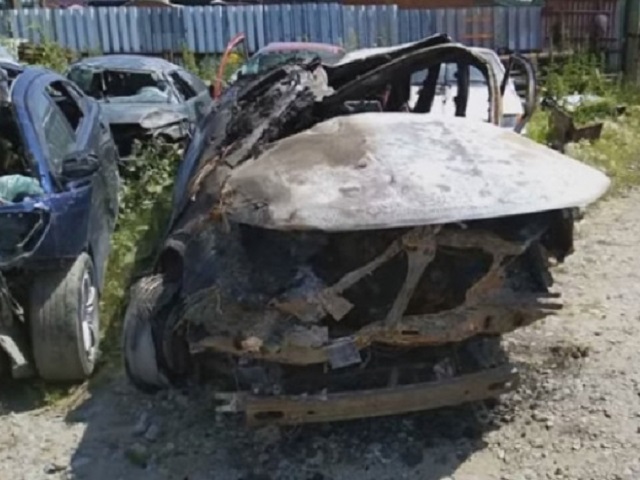 Южноуральский полицейский спас водителя из горящего автомобиля