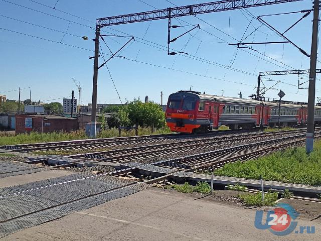 В Челябинской области поезд столкнулся с автомобилем