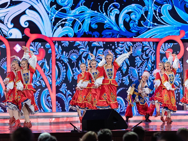 Ансамблю танца «Урал» устроили овации в Московском Кремле