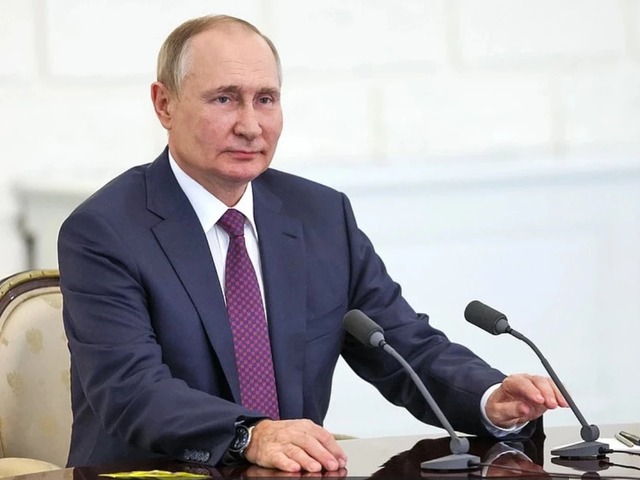 Путин подписал указ о единовременной выплате служащим в ВС контрактникам