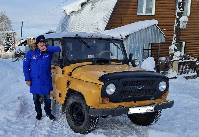 Миасским бойцам подарили УАЗ