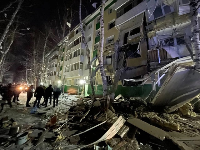 Взрыв газа произошел в пятиэтажном жилом доме в Нижневартовске