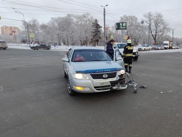 В Челябинске в ДТП пострадали женщина и ребенок 