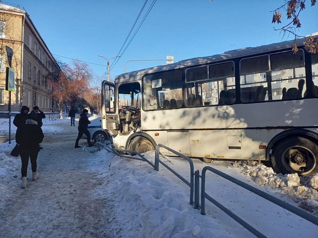 В Челябинской области автобус сбил насмерть пенсионерку