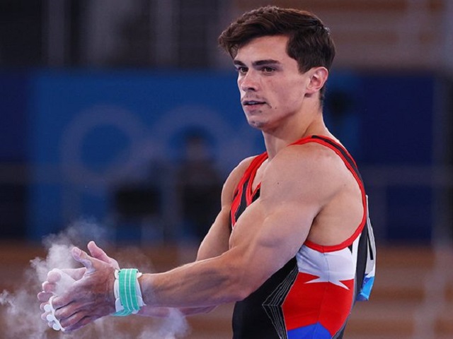 Олимпийский чемпион примет участие в открытии гимнастического зала в Челябинске
