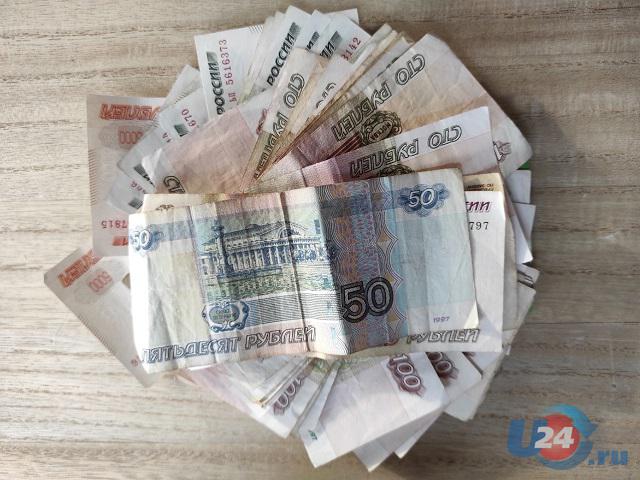Педагог из Челябинска полетела в Москву, чтобы перевести 1,3 млн рублей мошенникам