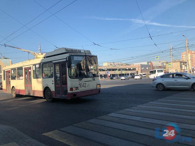 В Челябинске на месяц приостановят движение троллейбуса 