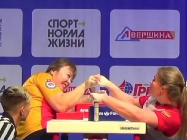 Сила, выносливость, тактика: как жительница Челябинской области стала чемпионкой Европы по армрестлингу