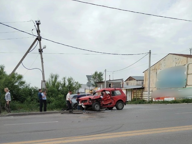 Водитель внедорожника погиб после столкновения с ГАЗелью в Челябинской области 