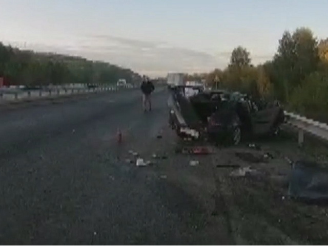 Водитель погиб: в Челябинской области иномарка врезалась в дорожное ограждение 