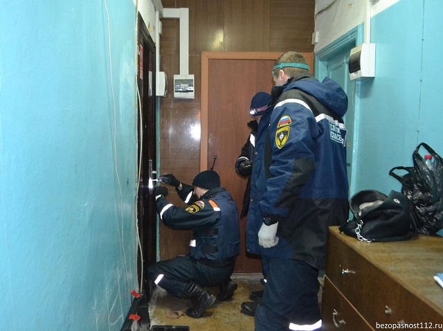 В Челябинске в закрытой квартире обнаружили труп мужчины