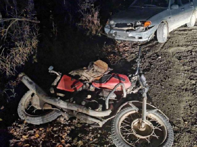 В Челябинской области пьяный мотоциклист попал под колеса авто
