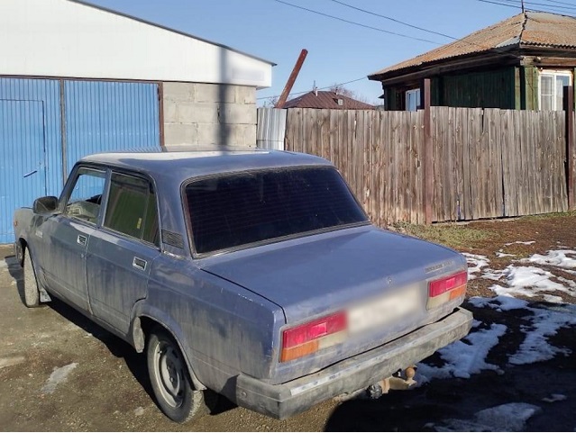 В Челябинской области мужчина угнал автомобиль подруги, угрожая ей ножом