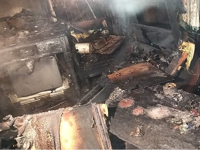 Мужчина погиб при возгорании дома в Челябинской области