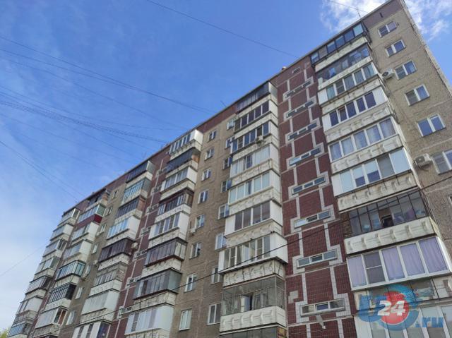 В Челябинске 12-летняя школьница выжила, выпав из окна девятого этажа
