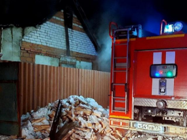 Замкнул тепловентилятор: в Челябинской области на пожаре погибли двое детей