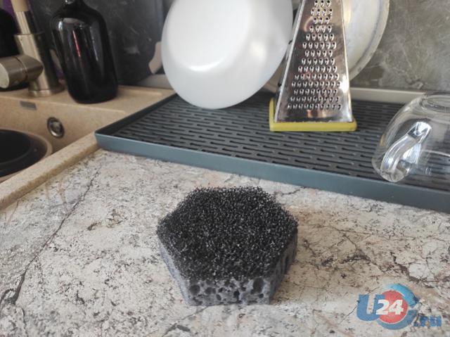 Эксперт предупредила об опасности долгого использования кухонной губки