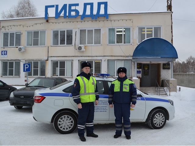 На Южном Урале спасли пенсионерку, стоявшую в окне на 8 этаже