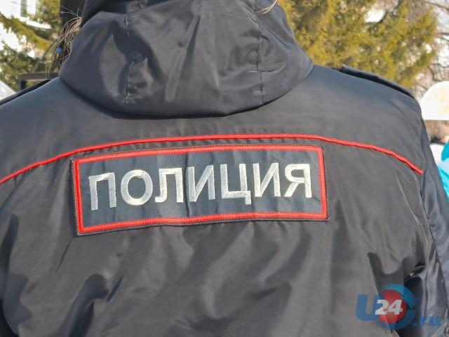 В Челябинске разыскивают мужчину, сломавшего нос девушке в баре 