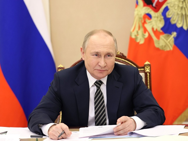 Путин объявил 24 марта днем общенационального траура 