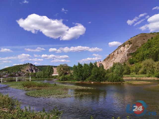 В Аше подросток, гуляя по горе, сорвался с трехметровой высоты 