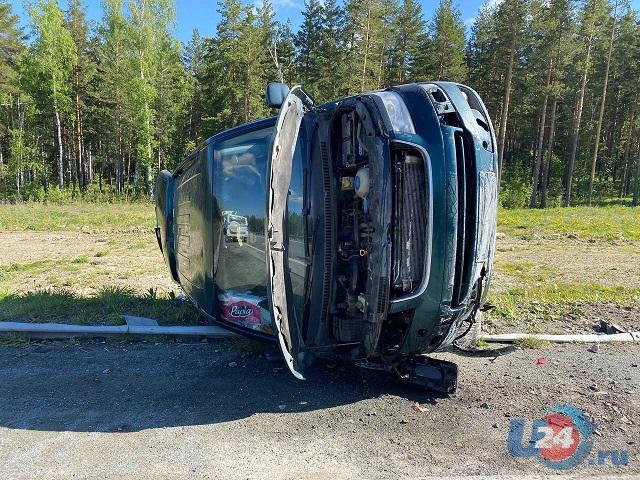 На южноуральской трассе в ДТП с опрокидыванием пострадал подросток 