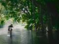 Видео дня: австралийский гонщик проехал на мотоцикле по воде 