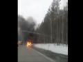 В Челябинской области на трассе на ходу загорелась легковушка 