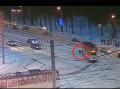 В Челябинске трамвай протащил по земле зажатого дверью пассажира