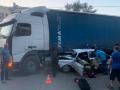 В Челябинской области трех подростков зажало в машине после ДТП с фурой