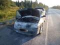 На Южном Урале загорелась иномарка, за рулем которой была женщина с детьми