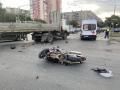 В Челябинске в ДТП с грузовиком пострадал мотоциклист 