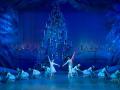 Челябинский театр оперы и балета опубликовал новогоднюю афишу  