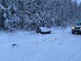 В Челябинской области во время снегопада легковушка врезалась в микроавтобус