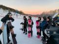 Дети из Донбасса встали на лыжи и сноуборды в Миассе