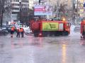 Улица в Челябинске превратилась в каток из-за коммунальной аварии