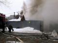 В Челябинской области из-за плотной застройки едва не сгорели три дома