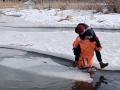 В Челябинске со льдины на реке сняли четверых подростков