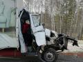 В Челябинской области грузовик врезался в машину дорожной службы